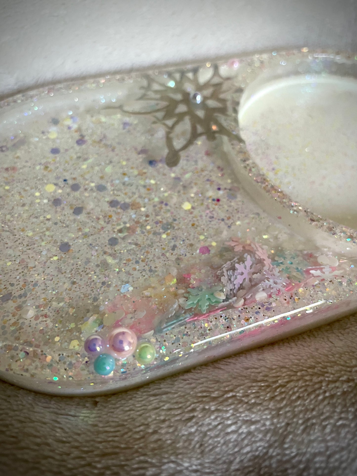 *Holo Snowflake XL Snow Globe Coaster