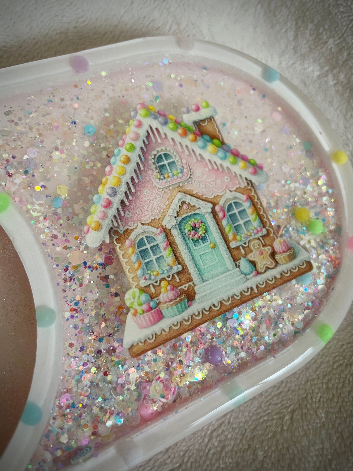 *Pastel Pink Gingerbread House XL Snow Globe Coaster