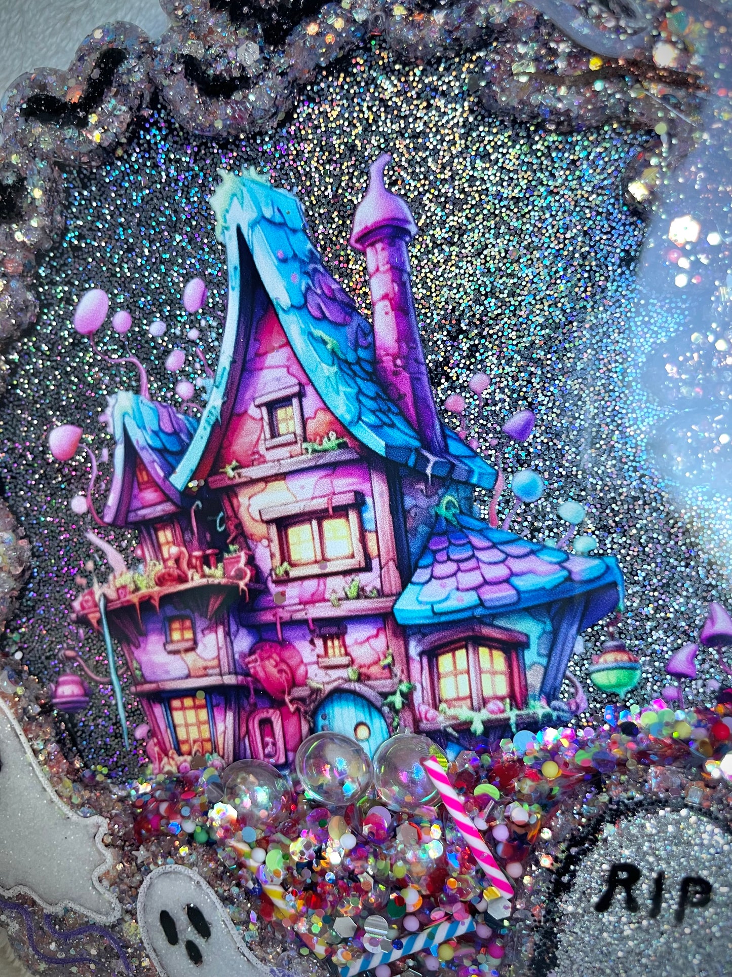 *Candy House Halloween Shaker