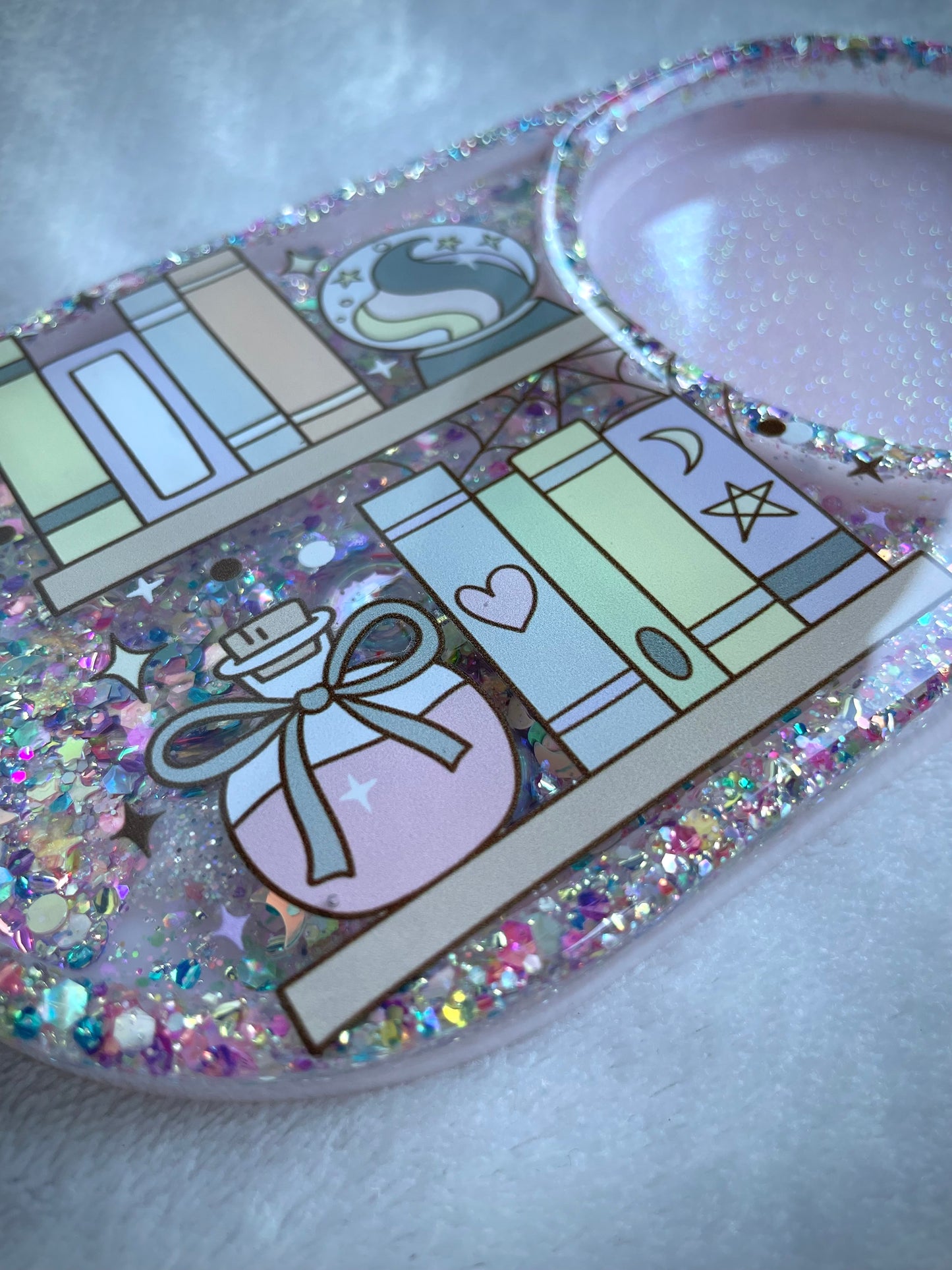 *Bookshelf XL Snow Globe Coaster