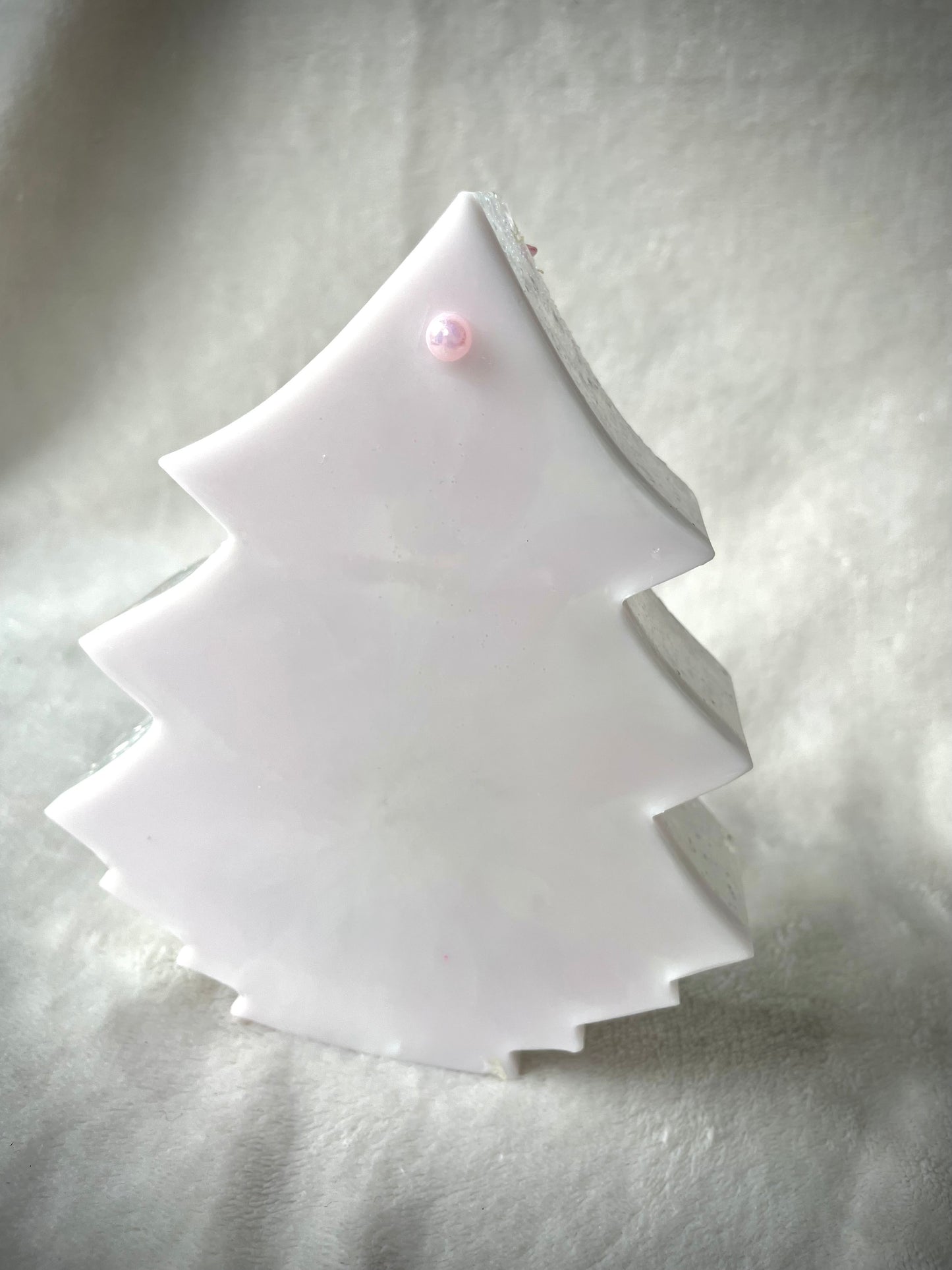 **Winter Deer Pastel Snow Globe