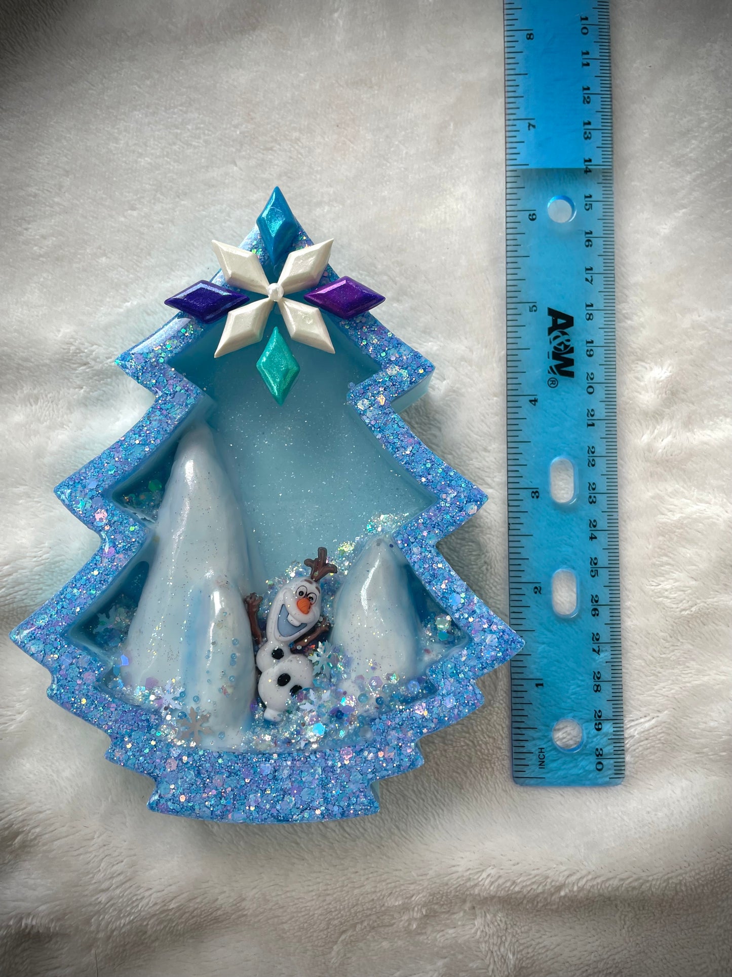 **Olaf’s Snow Globe