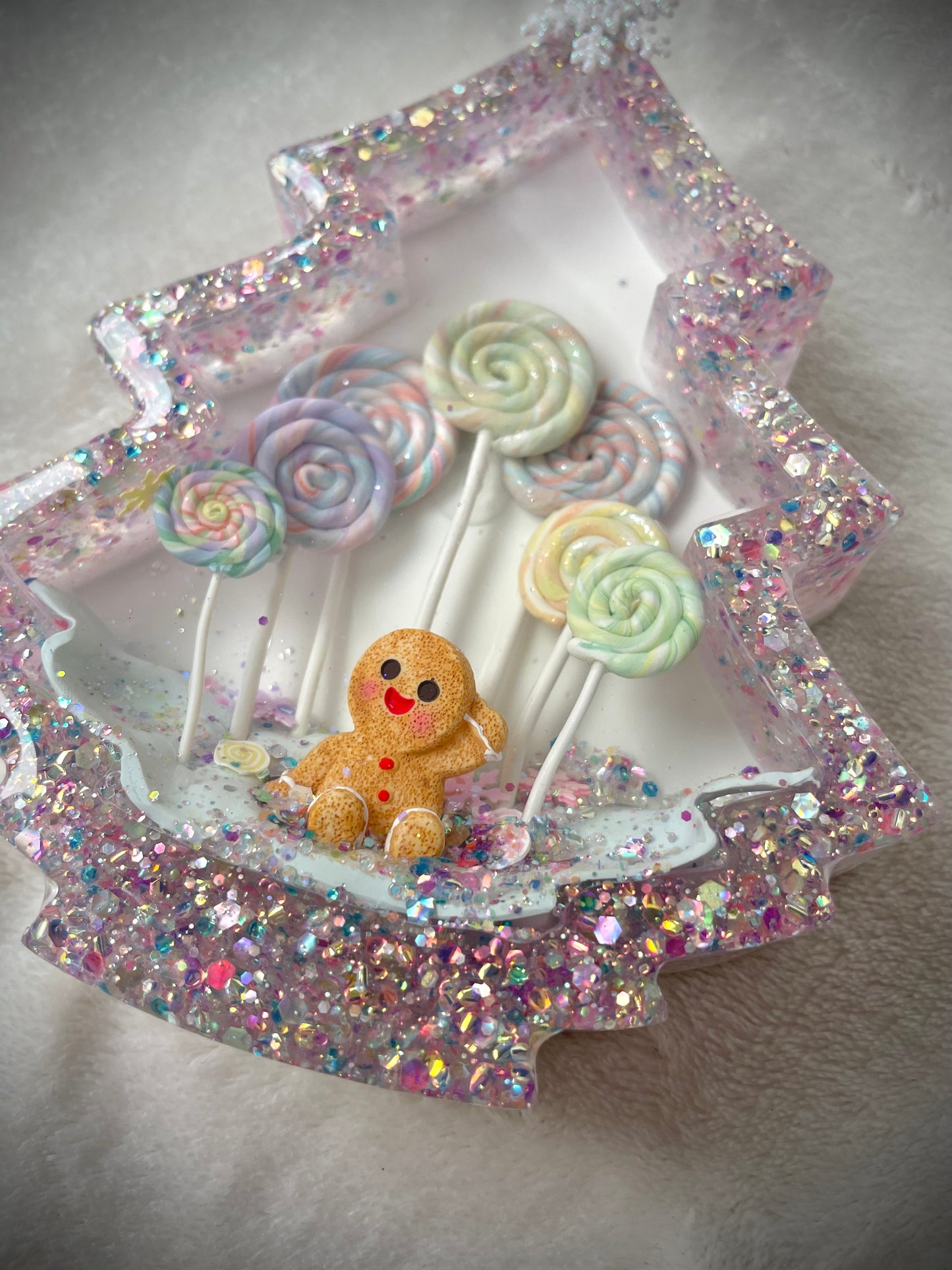 **Candyland Gingerbread Christmas Tree Snow Globe