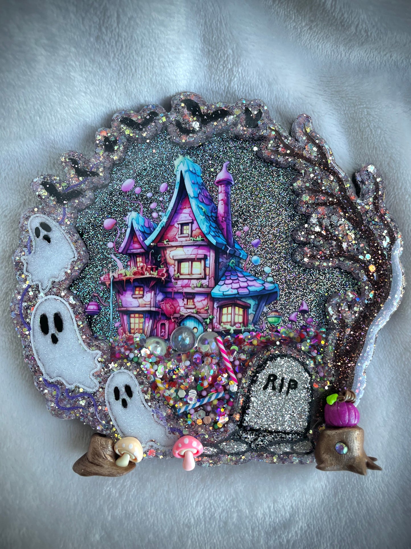 *Candy House Halloween Shaker