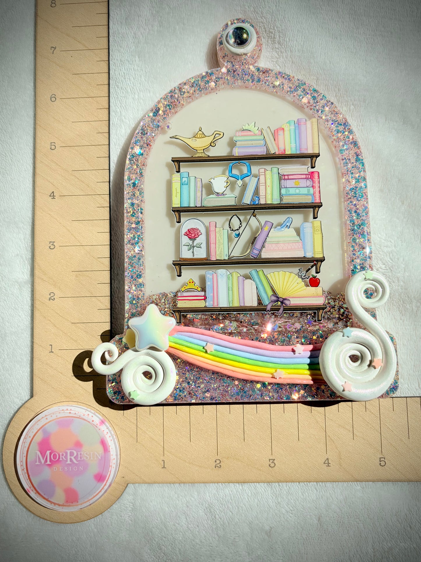 *Belle’s Book Shelf Cloche