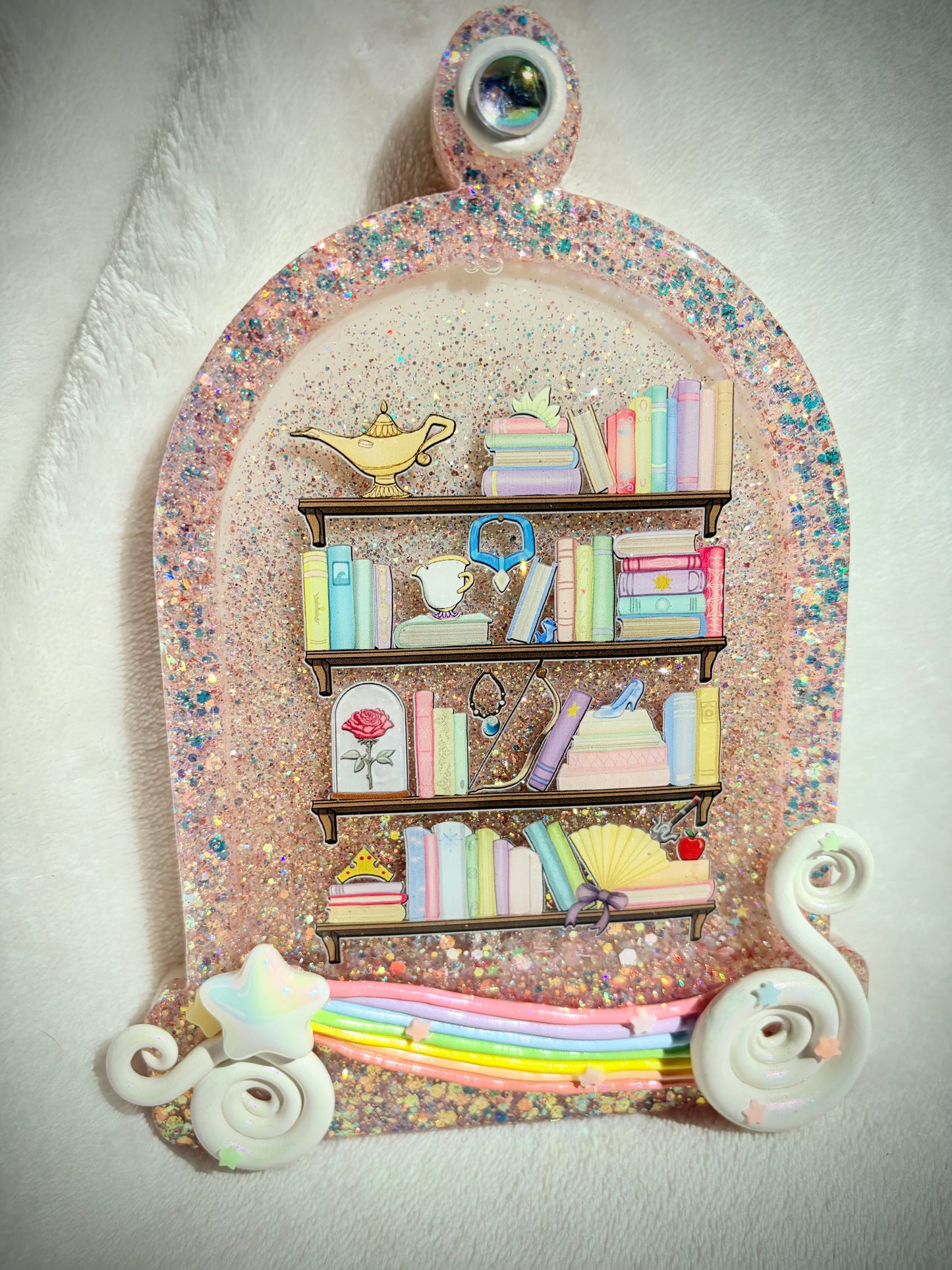 *Belle’s Book Shelf Cloche