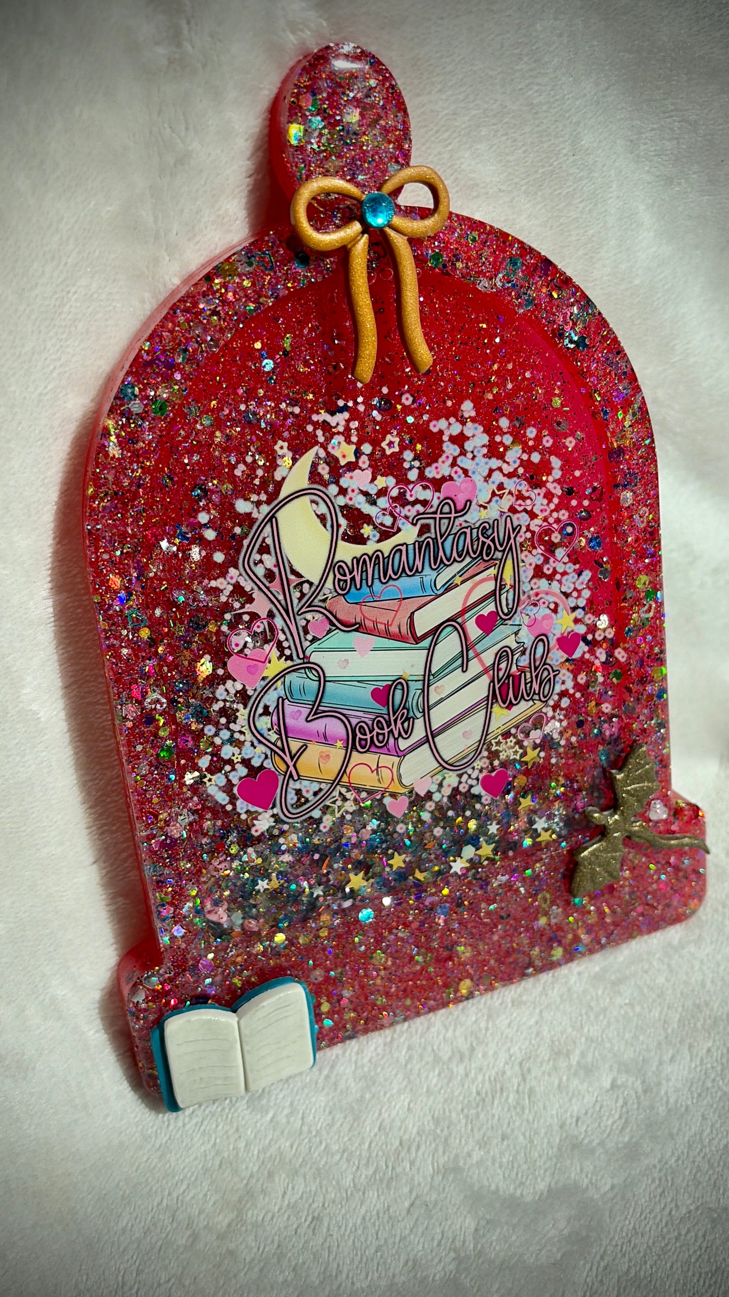 *Romantasy Book Club Cloche