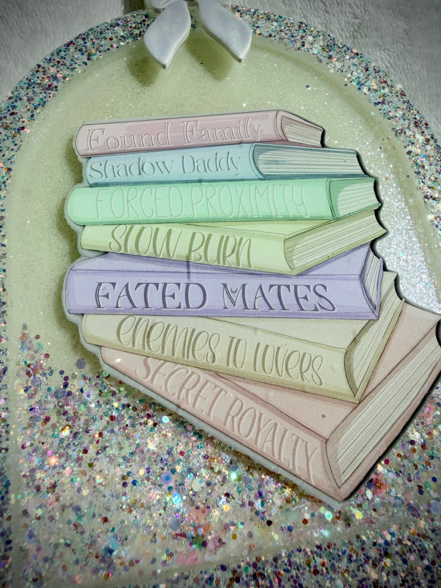 *Book Tropes Cloche