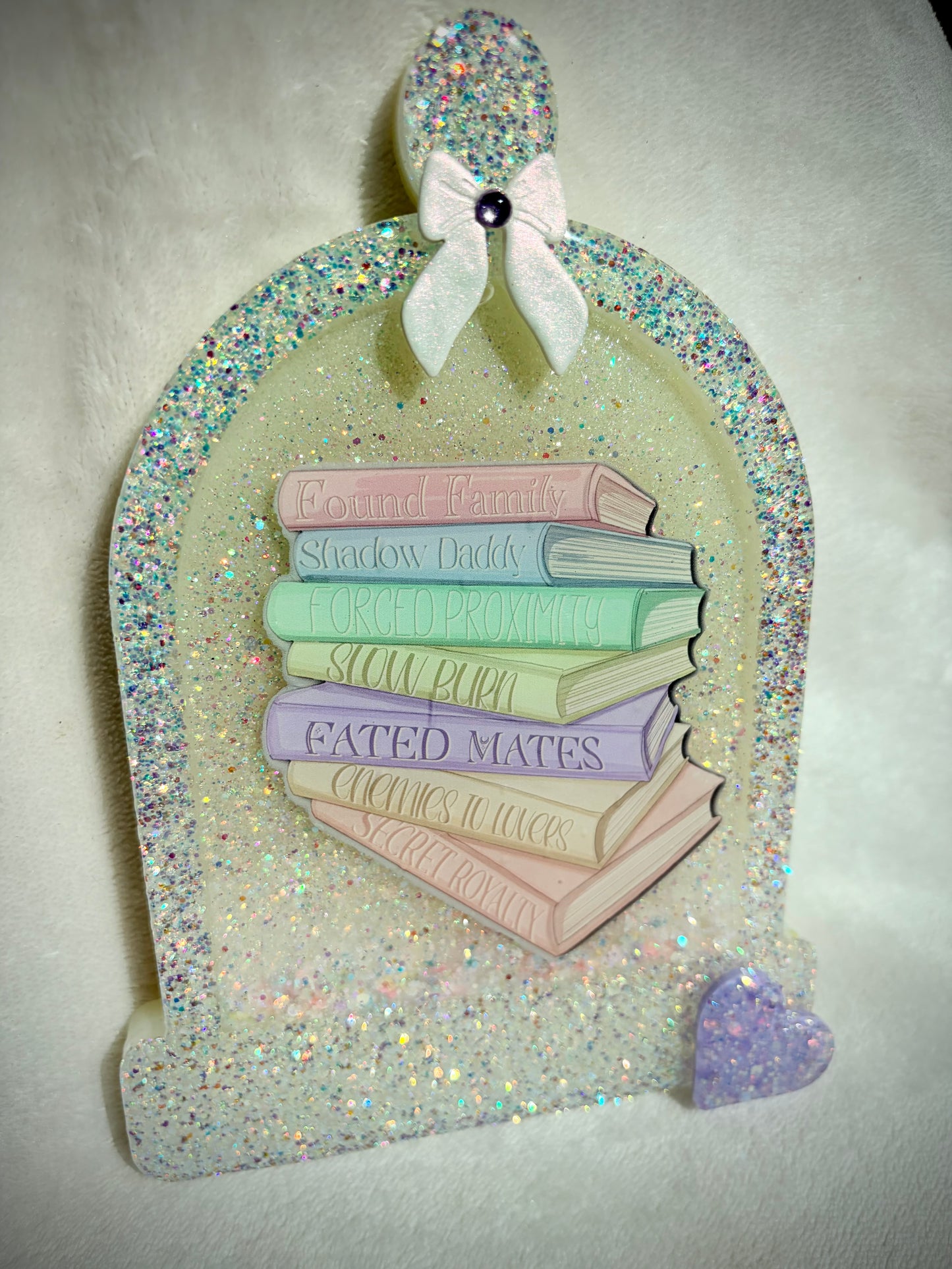 *Book Tropes Cloche