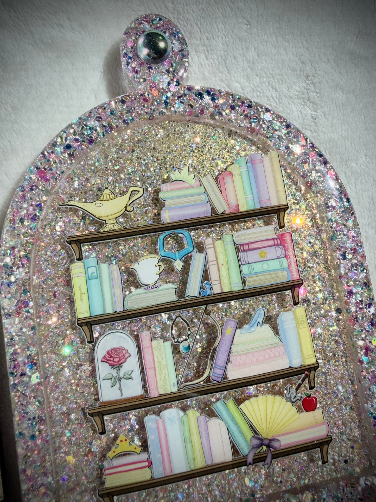 Belle’s Book Shelf Cloche