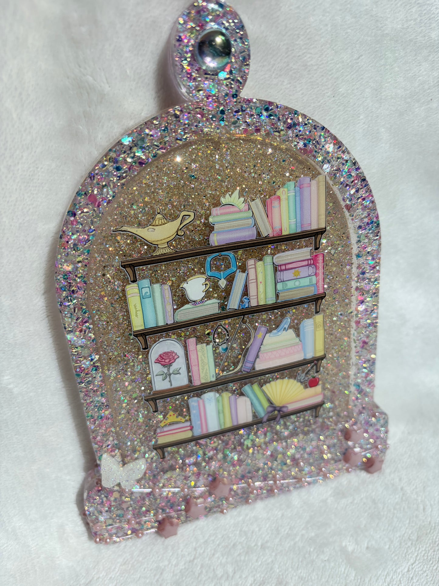 Belle’s Book Shelf Cloche